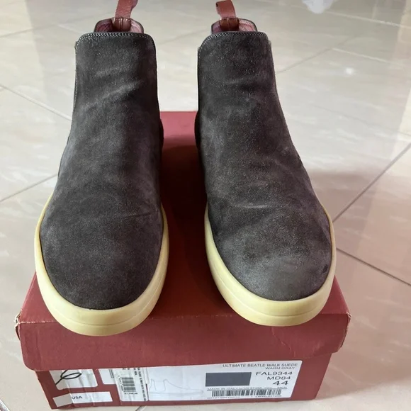 #2745 Loro PianaUltimate Beatle Suede Pull-On Ankle Boots WARM GREY US 11
